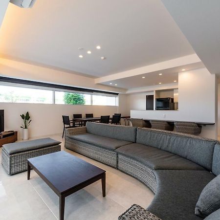 Condo Royal Ryu Kyu Chatan Exterior photo