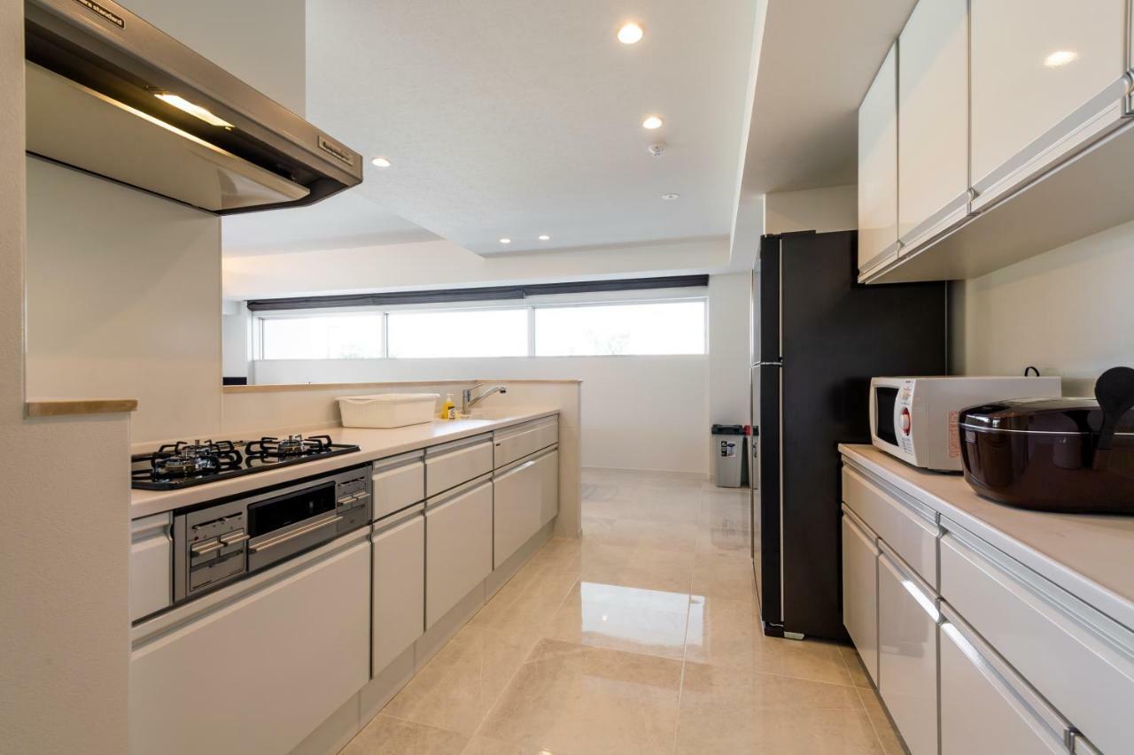 Condo Royal Ryu Kyu Chatan Exterior photo