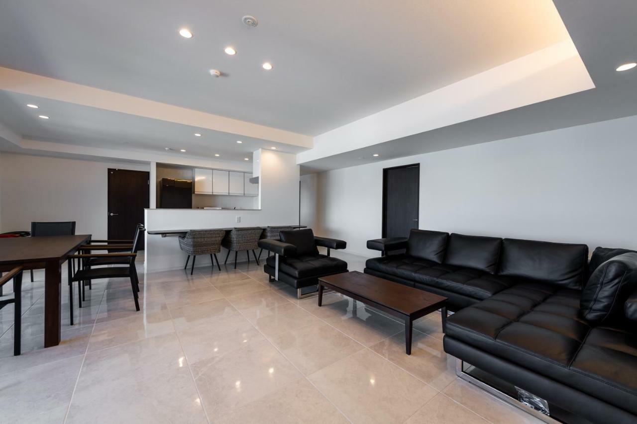 Condo Royal Ryu Kyu Chatan Exterior photo
