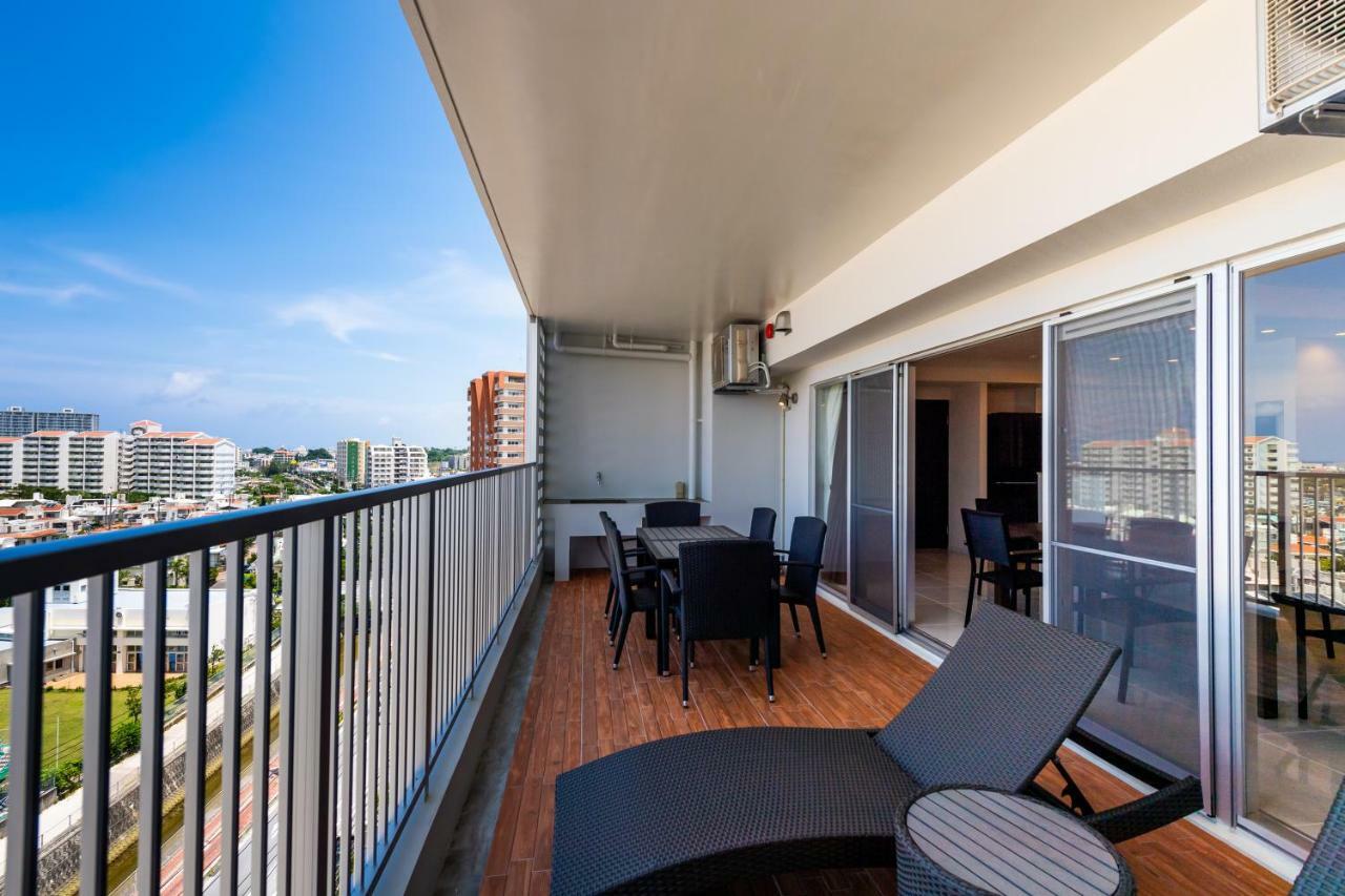 Condo Royal Ryu Kyu Chatan Exterior photo