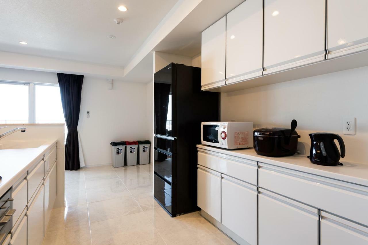 Condo Royal Ryu Kyu Chatan Exterior photo